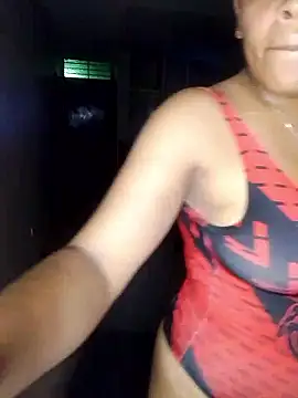 Snapshot of Esperanza_13 chatting on 7, 6, 2026 Esperanza 13 online show from 7, 6, 2026
