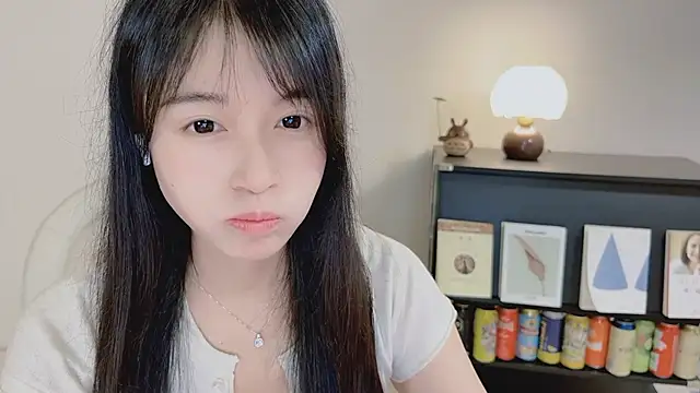Snapshot of Onechestnut chatting on 11, 5, 2026 Onechestnut online show from 11, 5, 2026