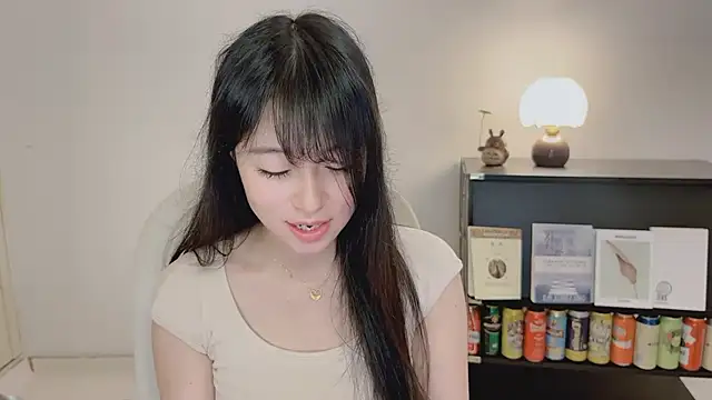 Snapshot of Onechestnut chatting on 31, 5, 2026 Onechestnut online show from 31, 5, 2026