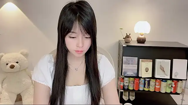 Snapshot of Onechestnut chatting on 15, 6, 2026 Onechestnut online show from 15, 6, 2026