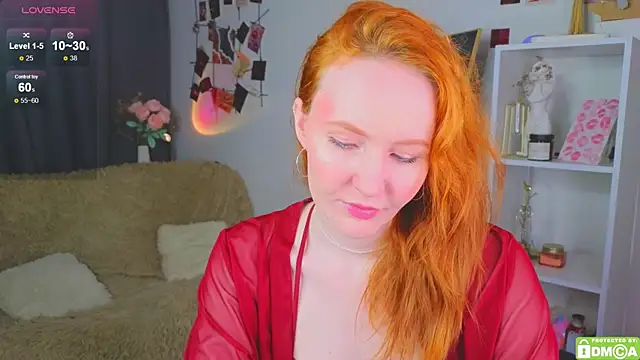 JoyceJones online show from 17, 10, 2025