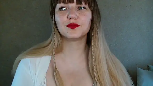 Snapshot of Miaxfox chatting on 11, 9, 2025 Miaxfox online show from 11, 9, 2025
