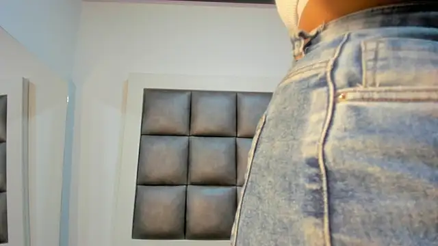 Mia lopez   online show from 18, 9, 2025