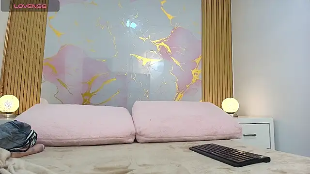 JulietaMills online show from 7, 11, 2025