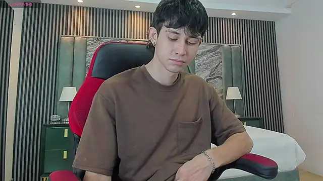 Snapshot of Michael_blue chatting on 9, 9, 2025 Michael blue online show from 9, 9, 2025