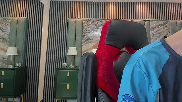 Snapshot of Michael_blue chatting on 12, 9, 2025 Michael blue online show from 12, 9, 2025