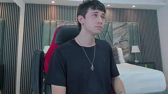 Snapshot of Michael_blue chatting on 14, 9, 2025 Michael blue online show from 14, 9, 2025