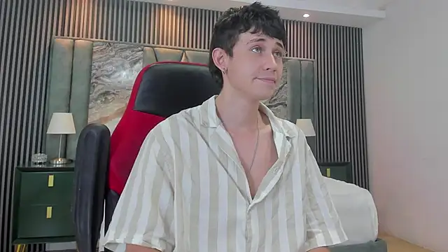 Snapshot of Michael_blue chatting on 16, 9, 2025 Michael blue online show from 16, 9, 2025