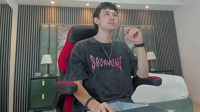 Snapshot of Michael_blue chatting on 20, 9, 2025 Michael blue online show from 20, 9, 2025