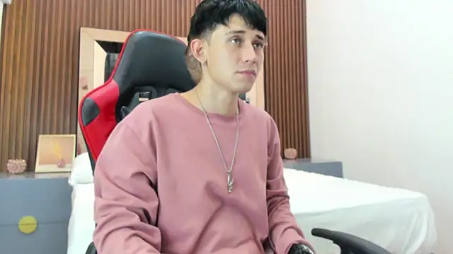 Snapshot of Michael_blue chatting on 11, 10, 2025 Michael blue online show from 11, 10, 2025