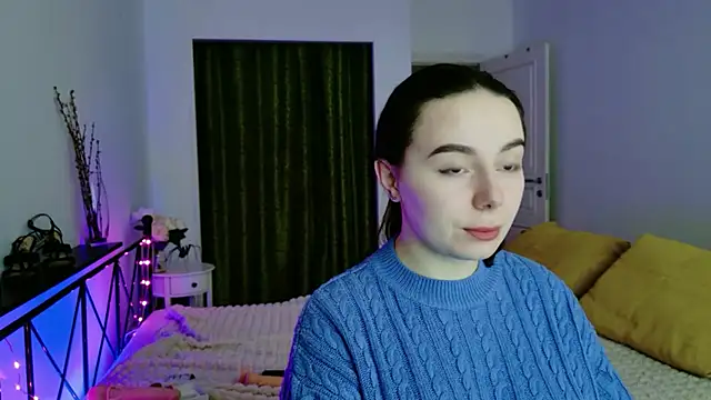 Snapshot of Di_na_Bell chatting on 25, 10, 2025 Di na Bell online show from 25, 10, 2025