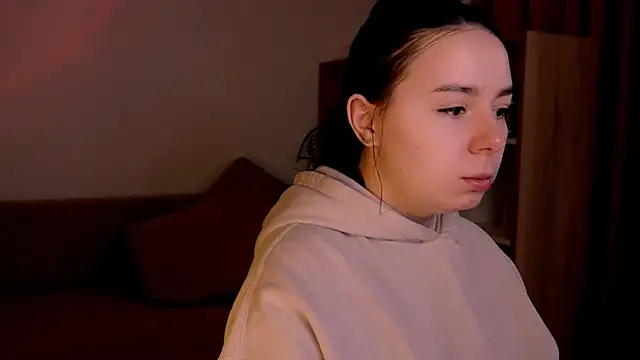 Snapshot of Di_na_Bell chatting on 27, 11, 2025 Di na Bell online show from 27, 11, 2025