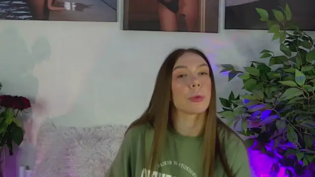 AlysonHuxley  online show from 21, 2, 2026