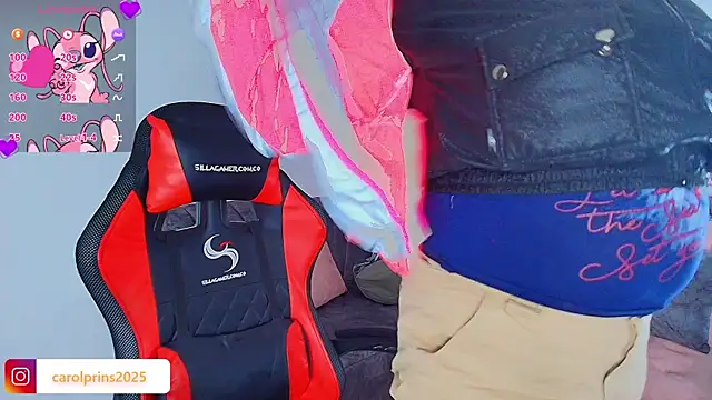 Snapshot of carolinhe_ chatting on 18, 10, 2025 carolinhe online show from 18, 10, 2025