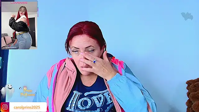 Snapshot of carolinhe_ chatting on 28, 10, 2025 carolinhe online show from 28, 10, 2025