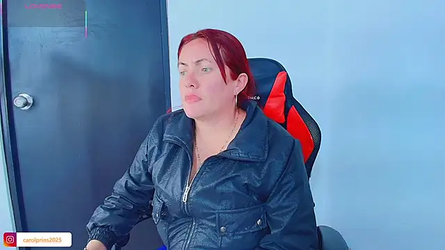 Snapshot of carolinhe_ chatting on 19, 11, 2025 carolinhe online show from 19, 11, 2025