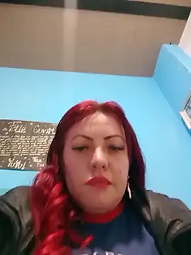 Snapshot of carolinhe_ chatting on 30, 11, 2025 carolinhe online show from 30, 11, 2025