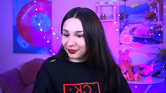 KimClarks  online show from 14, 9, 2025