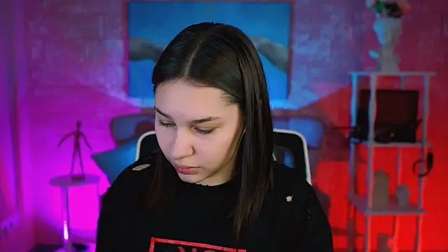 KimClarks  online show from 21, 11, 2025