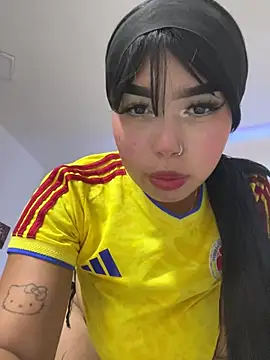 Snapshot of lucialauper_ chatting on 8, 7, 2026 lucialauper online show from 8, 7, 2026