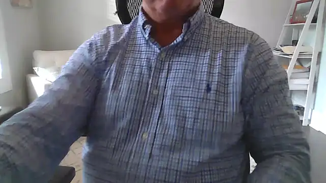 Snapshot of cyclone1212 chatting on 1, 4, 2026 cyclone1212 online show from 1, 4, 2026