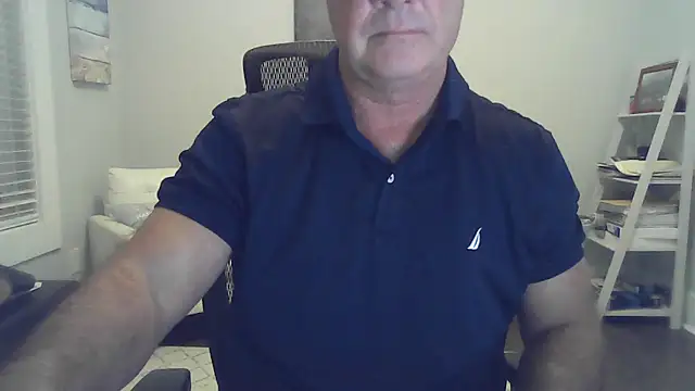 Snapshot of cyclone1212 chatting on 16, 4, 2026 cyclone1212 online show from 16, 4, 2026