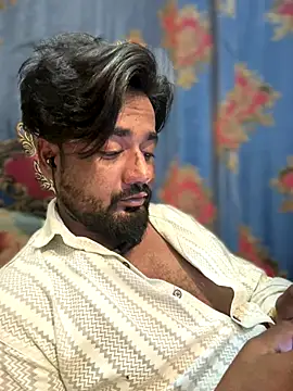 Snapshot of Munny6677 chatting on 8, 11, 2025 Munny6677 online show from 8, 11, 2025