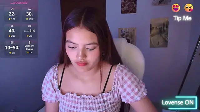 Snapshot of Ema__Rose chatting on 11, 9, 2025 Ema Rose online show from 11, 9, 2025