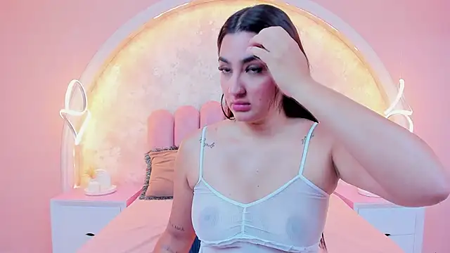 Snapshot of JasmineRhodes chatting on 7, 10, 2025 JasmineRhodes online show from 7, 10, 2025