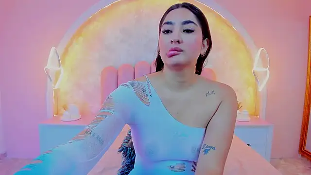 Snapshot of JasmineRhodes chatting on 14, 10, 2025 JasmineRhodes online show from 14, 10, 2025