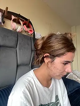 AllieYourGirl online show from 20, 9, 2025