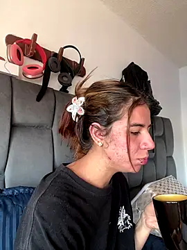 AllieYourGirl online show from 29, 11, 2025