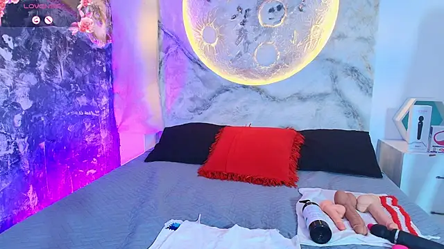 Snapshot of KrystalEvans chatting on 10, 9, 2025 KrystalEvans online show from 10, 9, 2025