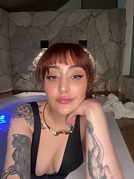 Snapshot of Bella_Wilde chatting on 15, 5, 2026 Bella Wilde online show from 15, 5, 2026