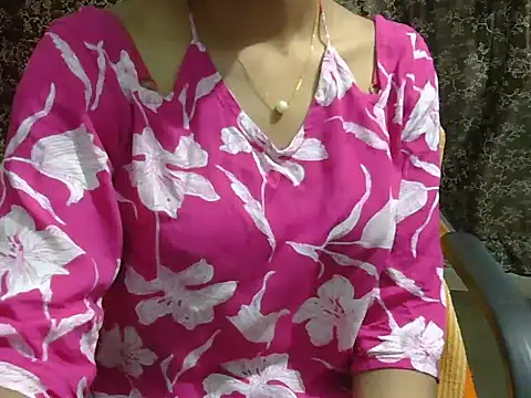 Snapshot of lovely_soniya chatting on 6, 6, 2026 lovely soniya online show from 6, 6, 2026