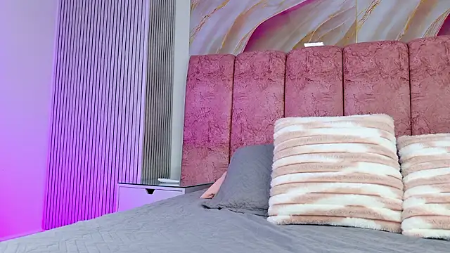 emmacurvy online show from 6, 2, 2026