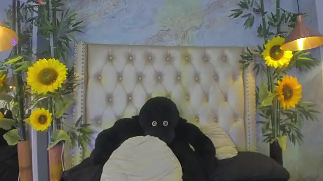 LittleeJaz online show from 2, 11, 2025