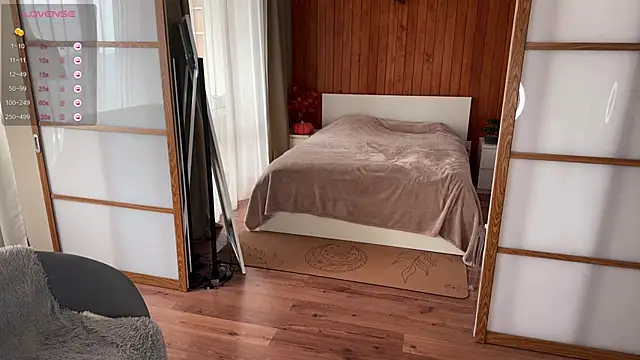 PlumyBun online show from 5, 10, 2025