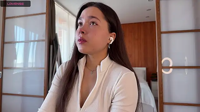 PlumyBun online show from 4, 12, 2025