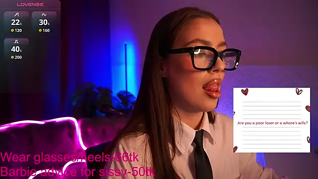 Snapshot of EmiliyaRoude chatting on 18, 11, 2025 EmiliyaRoude online show from 18, 11, 2025