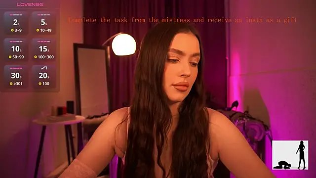 Snapshot of EmiliyaRoude chatting on 14, 12, 2025 EmiliyaRoude online show from 14, 12, 2025