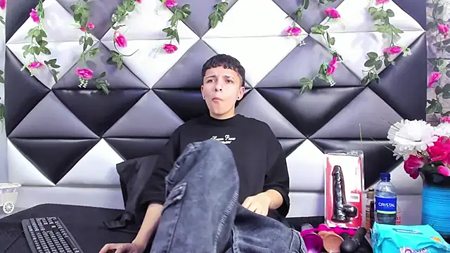 Megan Thompson  online show from 21, 9, 2025