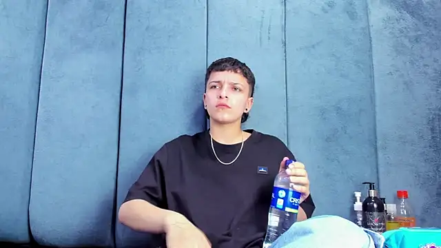 Megan Thompson  online show from 28, 2, 2026