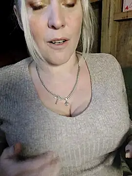 Snapshot of Bouncy-Bella28X chatting on 25, 9, 2025 Bouncy-Bella28X online show from 25, 9, 2025