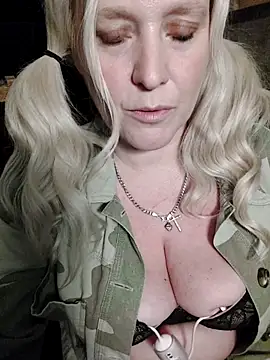 Snapshot of Bouncy-Bella28X chatting on 30, 9, 2025 Bouncy-Bella28X online show from 30, 9, 2025