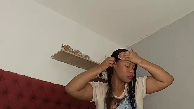 Snapshot of keyla_mejia chatting on 24, 4, 2026 keyla mejia online show from 24, 4, 2026