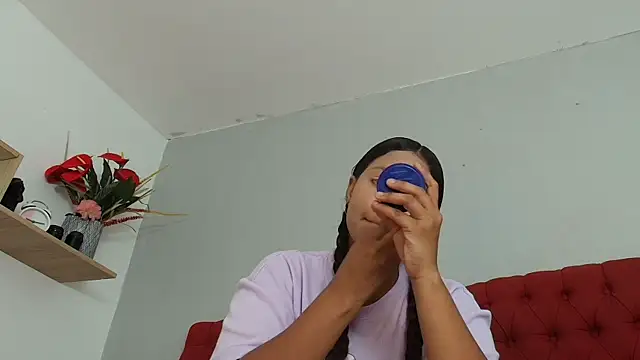 Snapshot of keyla_mejia chatting on 4, 5, 2026 keyla mejia online show from 4, 5, 2026