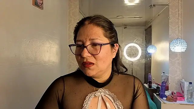 Snapshot of scarlett_widow_ chatting on 20, 7, 2026 scarlett widow online show from 20, 7, 2026