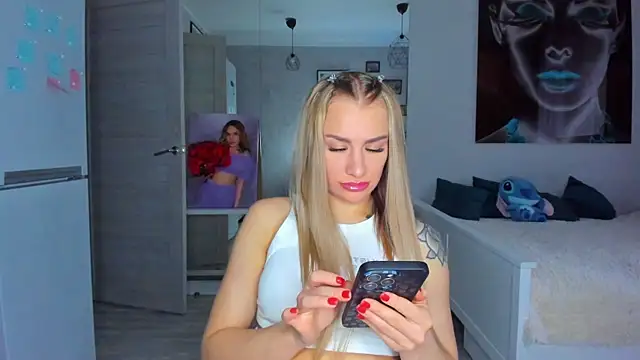 Snapshot of MashaFromRussia__ chatting on 12, 11, 2025 MashaFromRussia online show from 12, 11, 2025