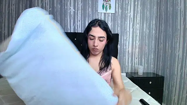 Alicee Moonn online show from 28, 10, 2025